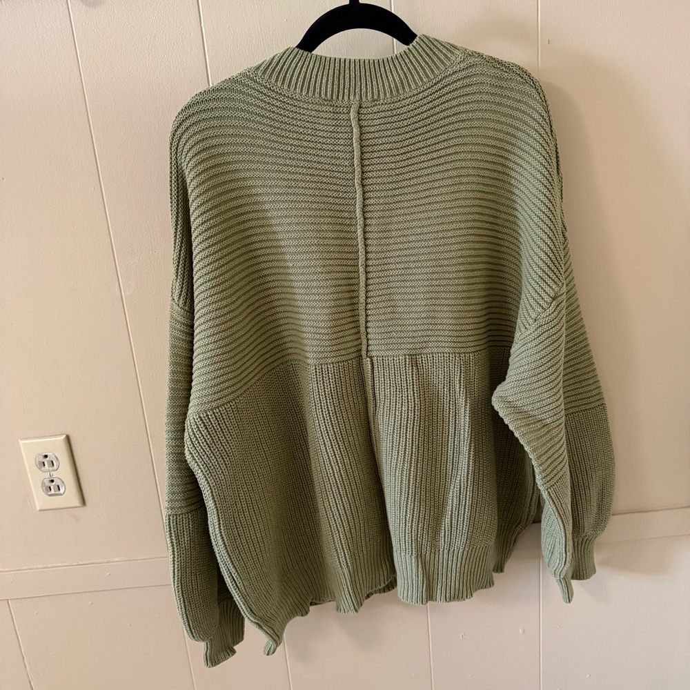 Size XL Grey Bandit Olive Green Knit Sweater - Picture 2 of 3